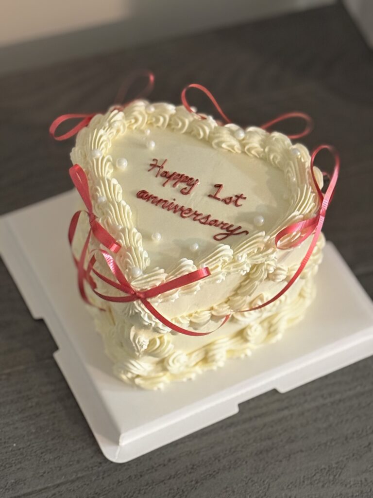 Heart Shape with Bow Cakes