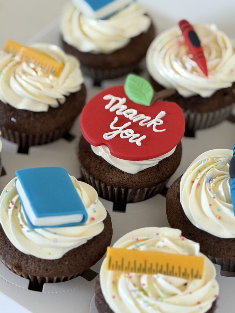 Thanks Teacher cupcakes