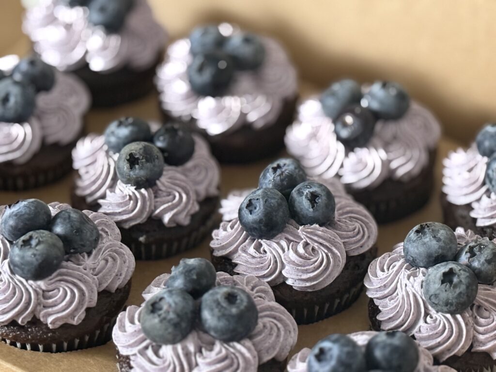 Strawberry / Blueberry Cupcakes