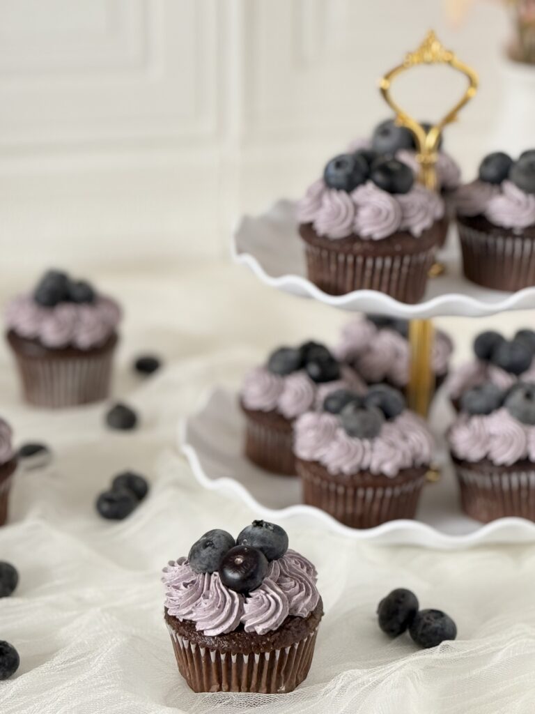 Strawberry / Blueberry Cupcakes